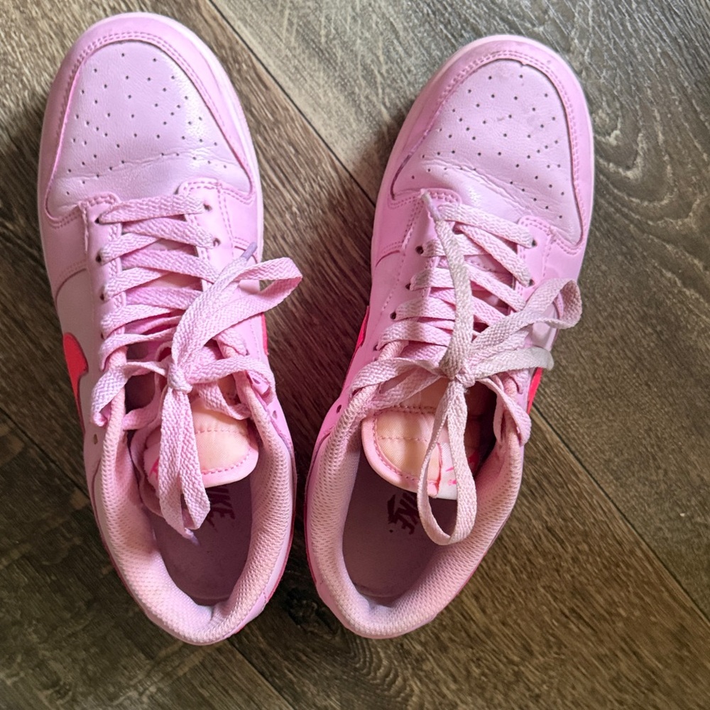 Nike Pink Women's Sneakers